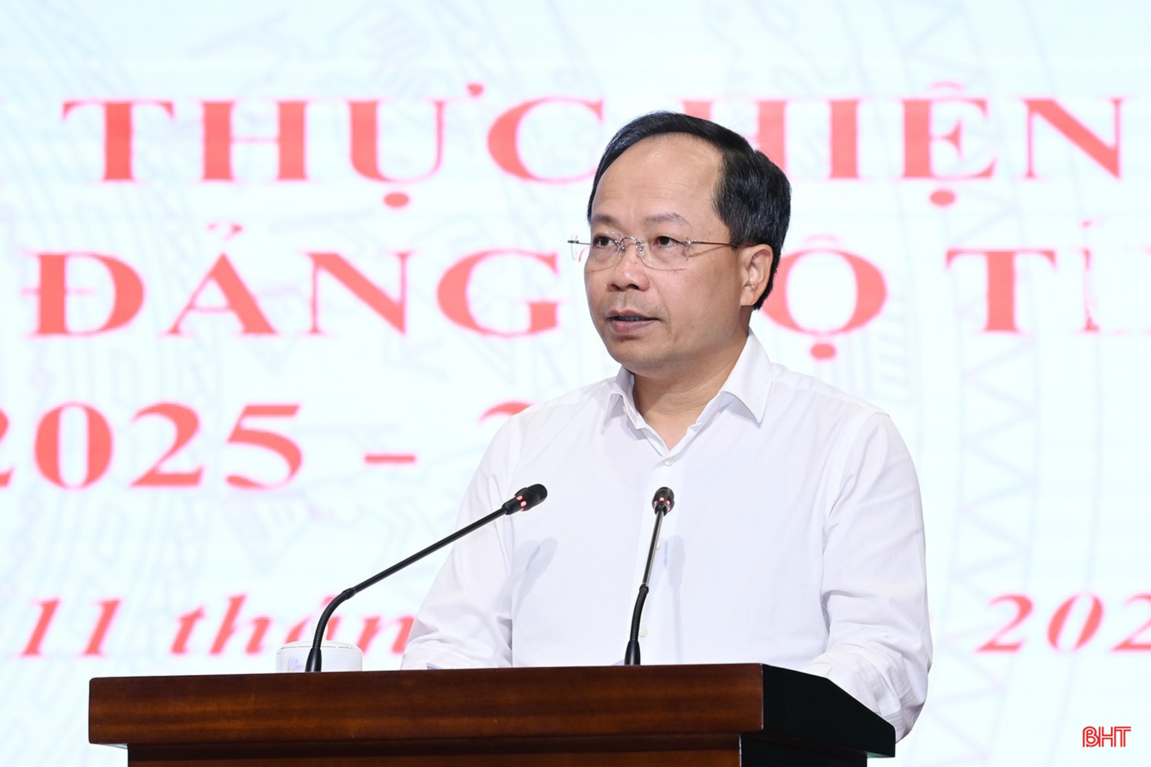 Phát huy trí tuệ, tinh thần đổi mới trong đội ngũ cán bộ, khuyến khích những ý tưởng mới, mô hình mới phục vụ phát triển