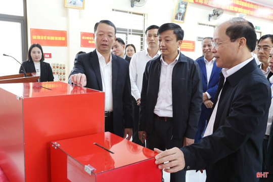 Chủ tịch UBND tỉnh: Tập trung cao độ để cuộc bầu cử ĐBQH và HĐND diễn ra an toàn, đúng quy định