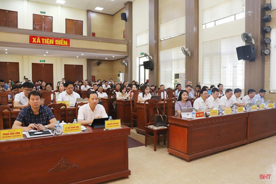 Đồng chí Phó Bí thư Đảng ủy UBND tỉnh tiếp xúc cử tri các xã Tiên Điền, Nghi Xuân