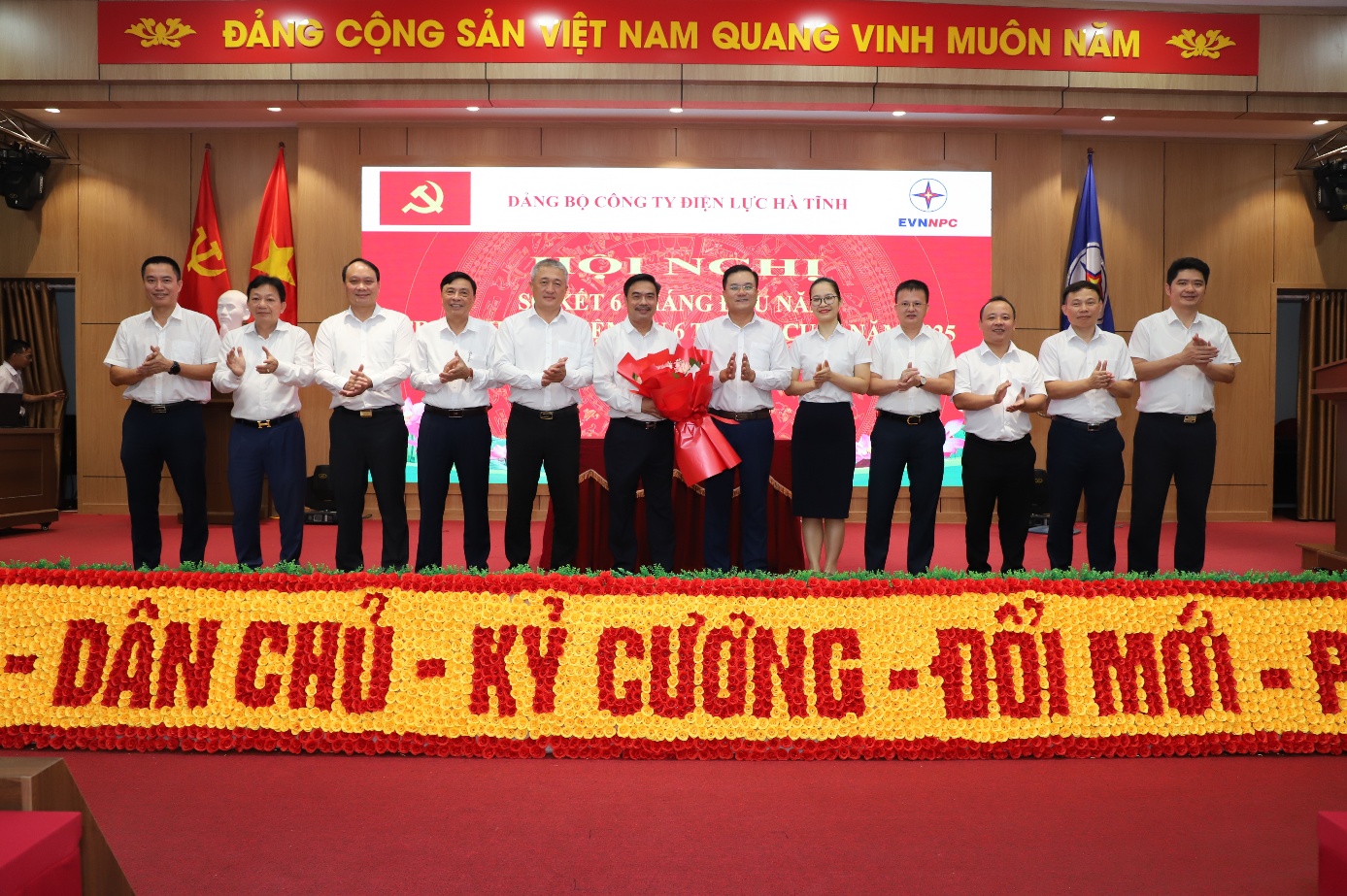 Đảng bộ PC Hà Tĩnh sơ kết công tác xây dựng đảng 6 tháng đầu năm, triển khai nhiệm vụ 6 tháng cuối năm 2025