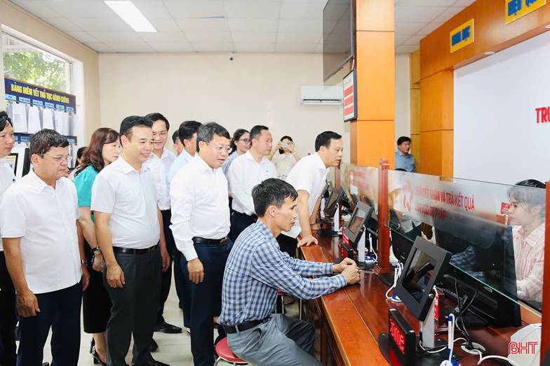 Vận hành thử nghiệm thông suốt trung tâm hành chính công cấp xã tại Hà Tĩnh ảnh 13