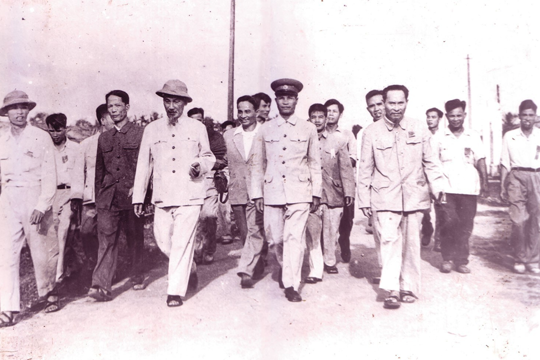 Kỷ niệm 69 năm ngày Bác Hồ về thăm Hà Tĩnh (15/6/1957 - 15/6/2026) Khắc sâu lời Bác, vun bồi khát vọng dựng xây quê hương