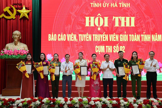 Thí sinh Đảng ủy UBND tỉnh đạt giải Khuyến khích tại Hội thi Báo cáo viên, tuyên truyền viên giỏi cụm thi số 2