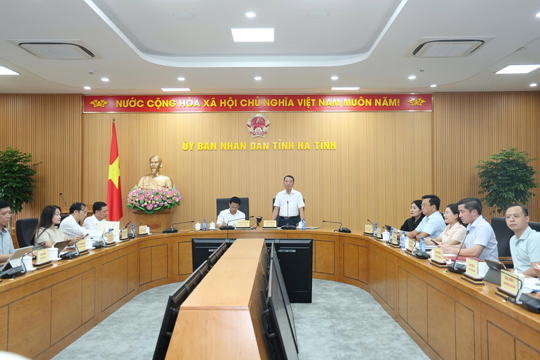 UBND tỉnh họp phiên thường kỳ tháng 9, đánh giá tình hình kinh tế - xã hội 9 tháng đầu năm 2026