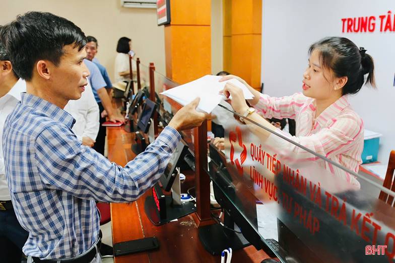 Vận hành thử nghiệm thông suốt trung tâm hành chính công cấp xã tại Hà Tĩnh ảnh 16