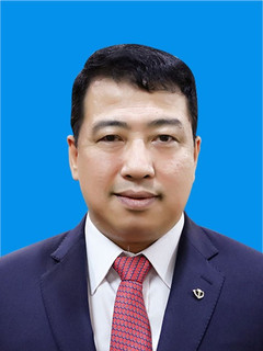 Description: Trần Tú Anh