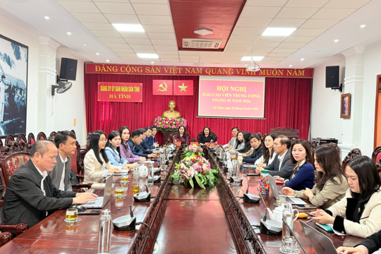 Đảng bộ Ủy ban nhân dân tỉnh kết nối đường truyền Hội nghị Báo cáo viên Trung ương tháng 1 năm 2026 